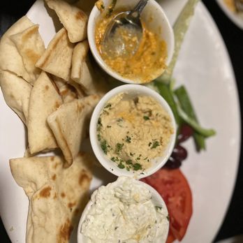 Mamma's Kitchen - Pita hummus and veggies - Italian Near Me - Alexandria, Virginia Mamma's Kitchen - Pita hummus and veggies - Italian Near Me - Alexandria, Virginia