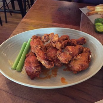 Tavern Hall - Wings - just ok - a little dry - New American Near Me - Bellevue, Washington
