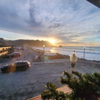 Moonraker Restaurant - Moonraker - view from bar - New American Near Me - Pacifica, California Moonraker Restaurant - Moonraker - view from bar - New American Near Me - Pacifica, California
