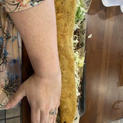 Taco Libre - El machete compared to y arm.