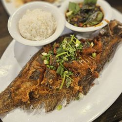 Deckhand Oyster Bar - Whole fried flounder with Thai basil sauce
