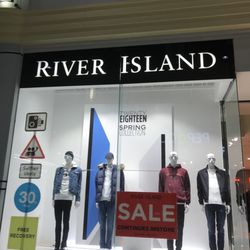 River Island Clothing Co