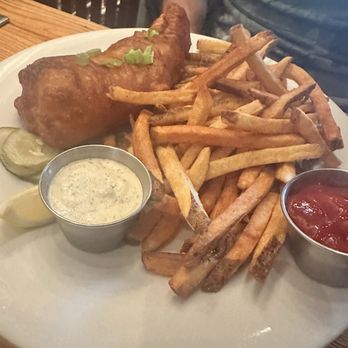 Dressel's Public House - Fish And Chips - Pubs Near Me - Saint Louis, Missouri