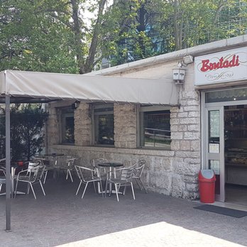 IRIS - Terrasse - Wine Bars Near Me - Rovereto, Tennessee