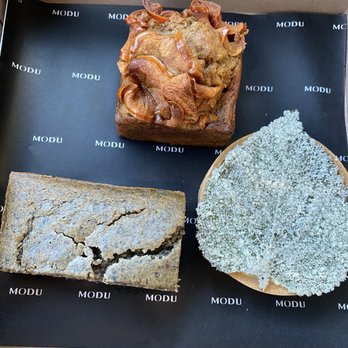 Modu Cafe - Black Sesame Mochi Cake, Kabocha Persimmon Cake, Perilla Lime Tart - Coffee & Tea Near Me - Los Angeles, California