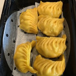 Steamed chicken and vegetable dumplings Steamed chicken and vegetable dumplings
