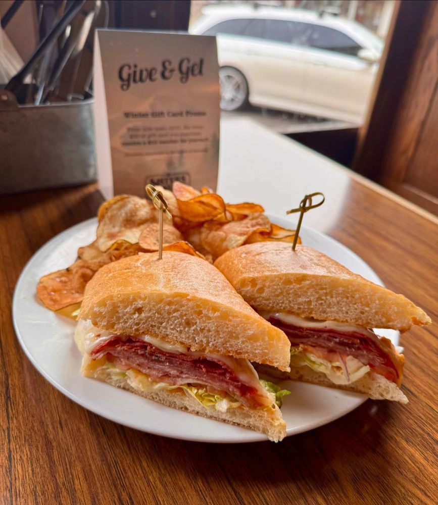 Sisters Saloon & Ranch Grill