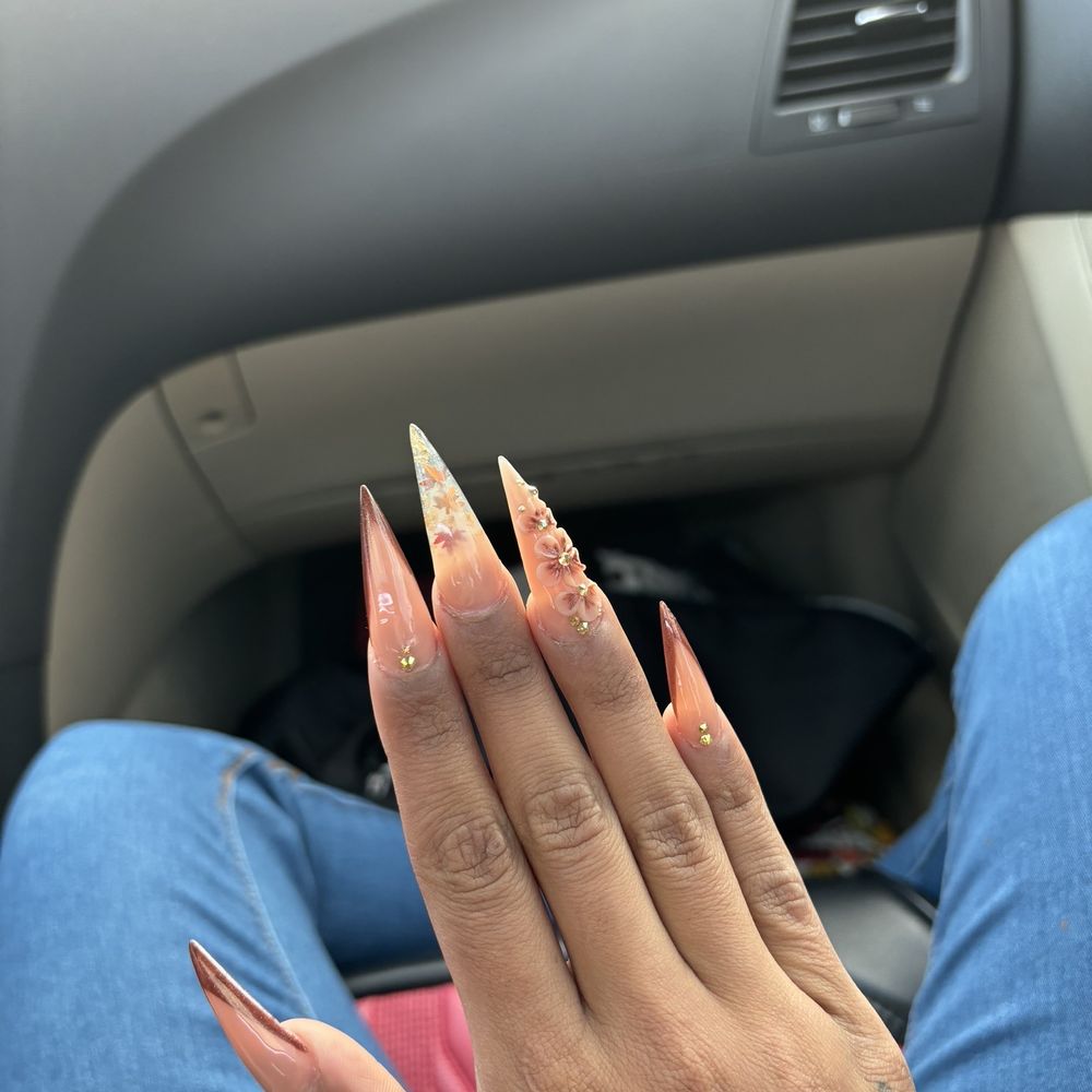 Stiletto nails by Jennifer Stiletto nails by Jennifer