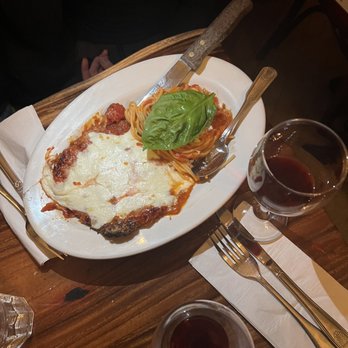 Supper - Chicken Parmigiana with Spaghetti - Italian Near Me - New York, New York Supper - Chicken Parmigiana with Spaghetti - Italian Near Me - New York, New York