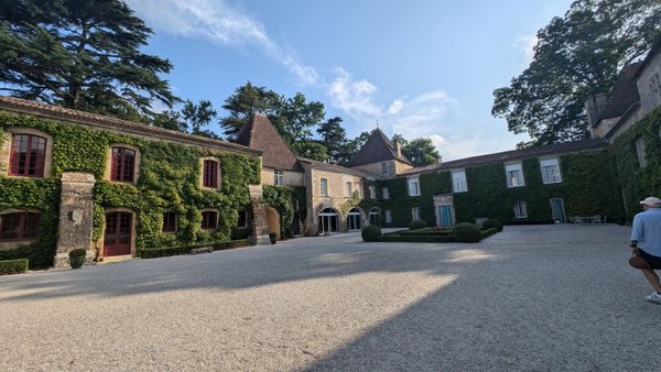 Château Carbonnieux - Grand cru classé de Graves - Pessac Léognan by null