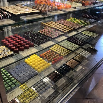 William Dean Chocolates - Chocolate selection - Chocolatiers & Shops Near Me - Belleair Bluffs, Florida William Dean Chocolates - Chocolate selection - Chocolatiers & Shops Near Me - Belleair Bluffs, Florida