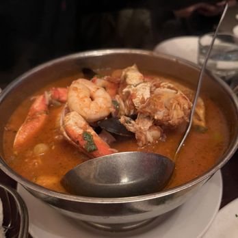 Sotto Mare - The "Best Damn Crab Cioppino" - Seafood Near Me - San Francisco, California Sotto Mare - The "Best Damn Crab Cioppino" - Seafood Near Me - San Francisco, California
