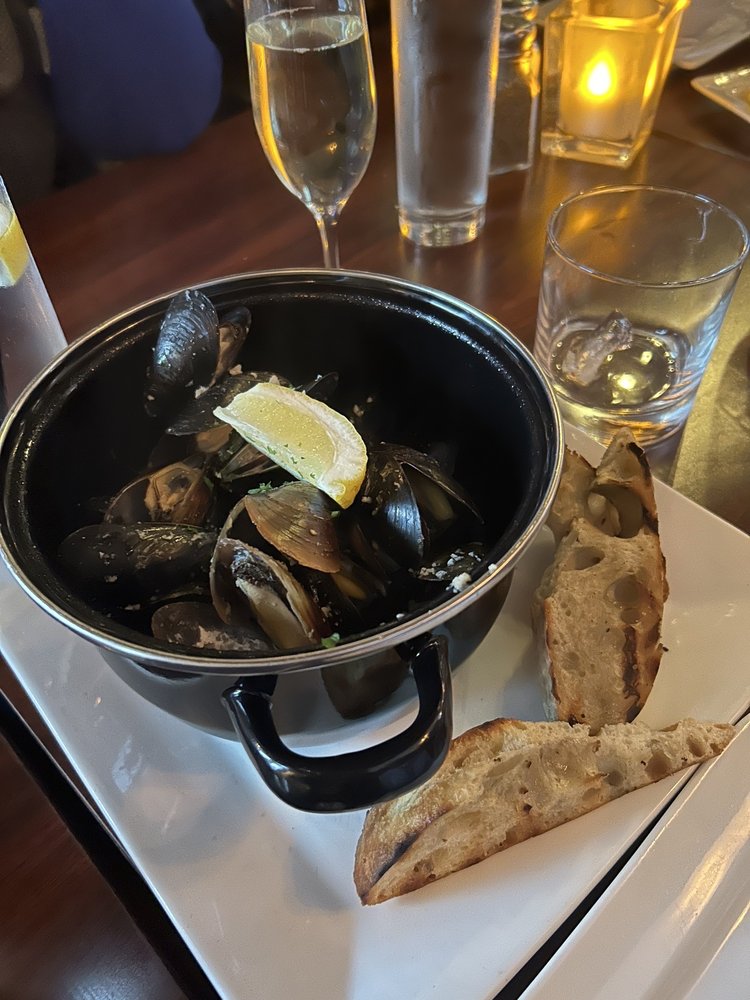 ROCKFISH 86 Photos & 124 Reviews 11 N Water St, Edgartown, Massachusetts Pizza