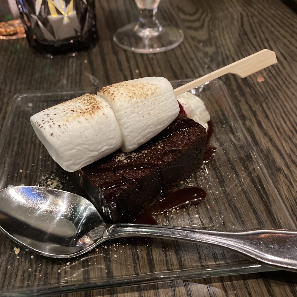 Glass House - S'mores brownie - New American Near Me - Cambridge, Massachusetts Glass House - S'mores brownie - New American Near Me - Cambridge, Massachusetts