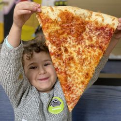 Benny Capitale's - Cheese pizza