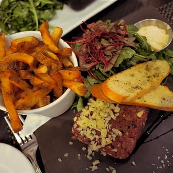Le Hobbit - Beef Tartare - French Near Me - Quebec City, Quebec