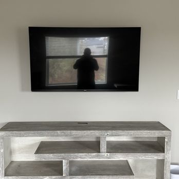 Vladimir Shaliakin - 55" Wall Mounted TV - TV Mounting Near Me - Beaverton, Oregon Vladimir Shaliakin - 55" Wall Mounted TV - TV Mounting Near Me - Beaverton, Oregon