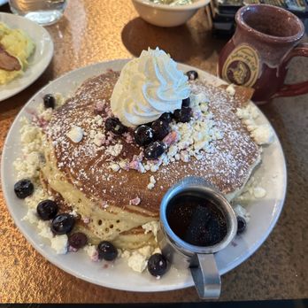 Another Broken Egg Cafe - Lemon blueberry pancakes - Breakfast & Brunch Near Me - Burbank, California