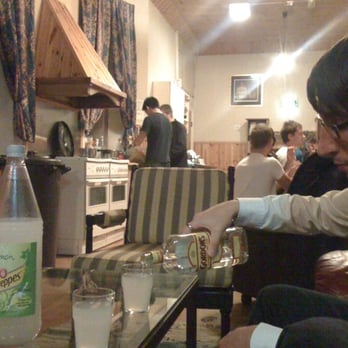 Sentrum Pensjonat Og Hostel - wohnbereich in der küche - Hotels Near Me - Oslo, 03
