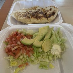 La Taza Panaderia Cafe and Bakery - Chicken quesadilla