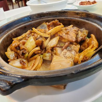 Restaurant On 58 St - Chicken pot with fermented black beans, onion and garlic - Seafood Near Me - Brooklyn, New York Restaurant On 58 St - Chicken pot with fermented black beans, onion and garlic - Seafood Near Me - Brooklyn, New York