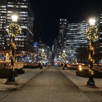 Queen's Park - Parks Near Me - Toronto, Ontario
