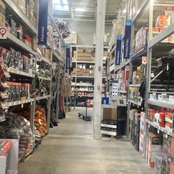 Lowe's Home Improvement - Grill/outdoor isle