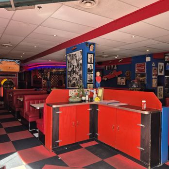 Sunshine Diner - Diners Near Me - Vancouver, British Columbia