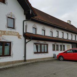 Bichler - Gasthaus - Parkplätze genug vorhanden