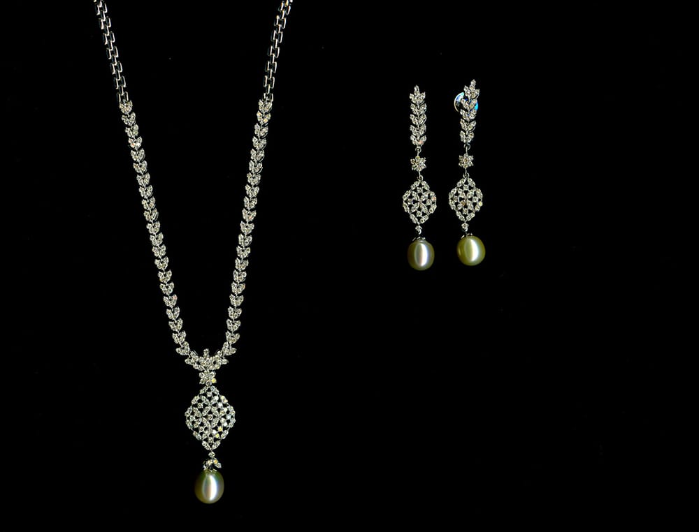 HICLASS MODERN INDIAN JEWELLERS Updated August 2024 6570 Main St