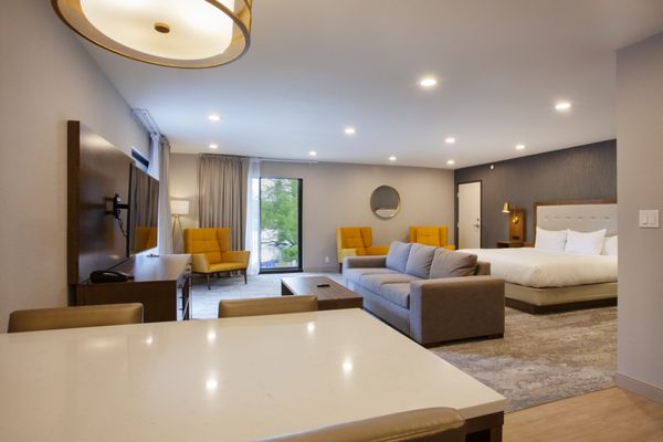 The Riverside Hotel by null