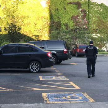 Wendy's - Police in parking lot after our discussion - Fast Food Near Me - Bellevue, Washington