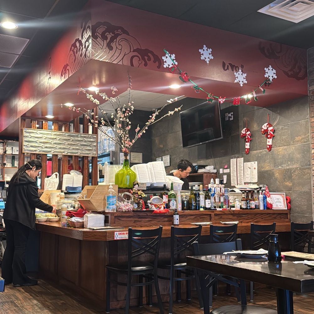 Umi Sushi - Interior - Japanese Near Me - Garland, Texas