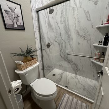 Happy Home Cleaning Services - Crystal clear showers. - Home Cleaning Near Me - Mesa, Arizona
