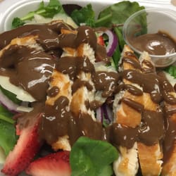 The Mobile Chef - The grilled chicken salad with Balsamic vinaigrette.