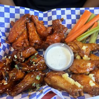 Pop's Wings - Sweet Thai Chili,Buffalo and Pineapple Habanero - Sports Bars Near Me - Downey, California Pop's Wings - Sweet Thai Chili,Buffalo and Pineapple Habanero - Sports Bars Near Me - Downey, California