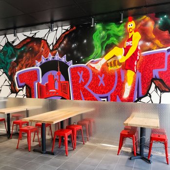Dave's Hot Chicken - Decorations - Halal Near Me - Toronto, Ontario