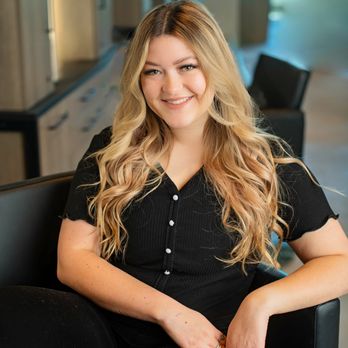 Cloud 9 Salon and Spa - Hair Salons Near Me - Bartonville, Texas