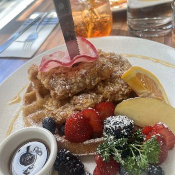 Lapisara Eatery - Chicken Waffle - Breakfast & Brunch Near Me - San Francisco, California