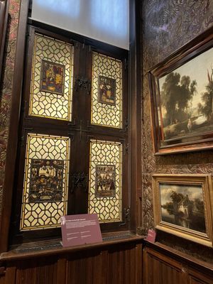 Museum Mayer van den Bergh by null