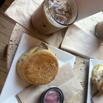 Delanie's Coffee Shadyside - Coffee & Tea Near Me - Pittsburgh, Pennsylvania