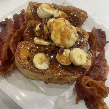 Anna's House - Ann Arbor - Candied Pecan & Banana French Toast - Breakfast & Brunch Near Me - Ann Arbor, Michigan