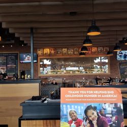 BJ's Restaurant & Brewhouse - Nice place, to bad the food is underwhelming