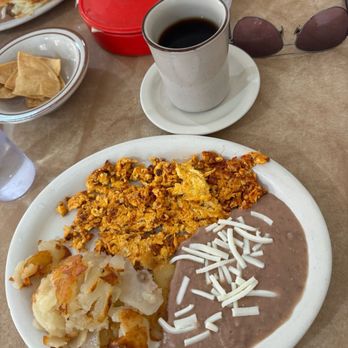 Elmers Dinner - Huevos con Chorizo. - Breakfast & Brunch Near Me - El Paso, Texas Elmers Dinner - Huevos con Chorizo. - Breakfast & Brunch Near Me - El Paso, Texas