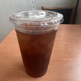 Bruno's Cheesesteaks - Unsweetened iced tea - Cheesesteaks Near Me - North Aurora, Illinois