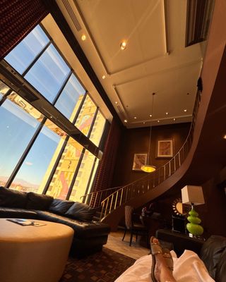 Golden Nugget Carson Tower by null