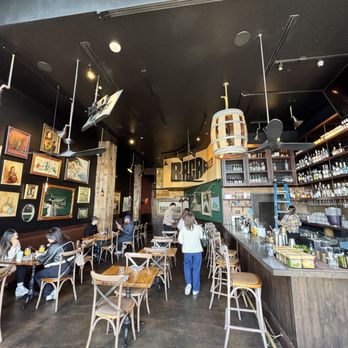 Bacari GDL - Interior - Mediterranean Near Me - Glendale, California