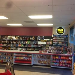 Gabi's Liquor - Tons of snacks and specialty liquor!