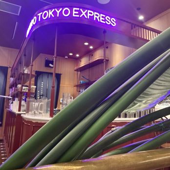 Kokoro Tokyo Mazesoba - Greenery to offset purple lights - Ramen Near Me - Burnaby, British Columbia Kokoro Tokyo Mazesoba - Greenery to offset purple lights - Ramen Near Me - Burnaby, British Columbia