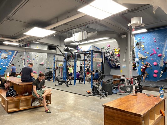 Central Rock Gym by null